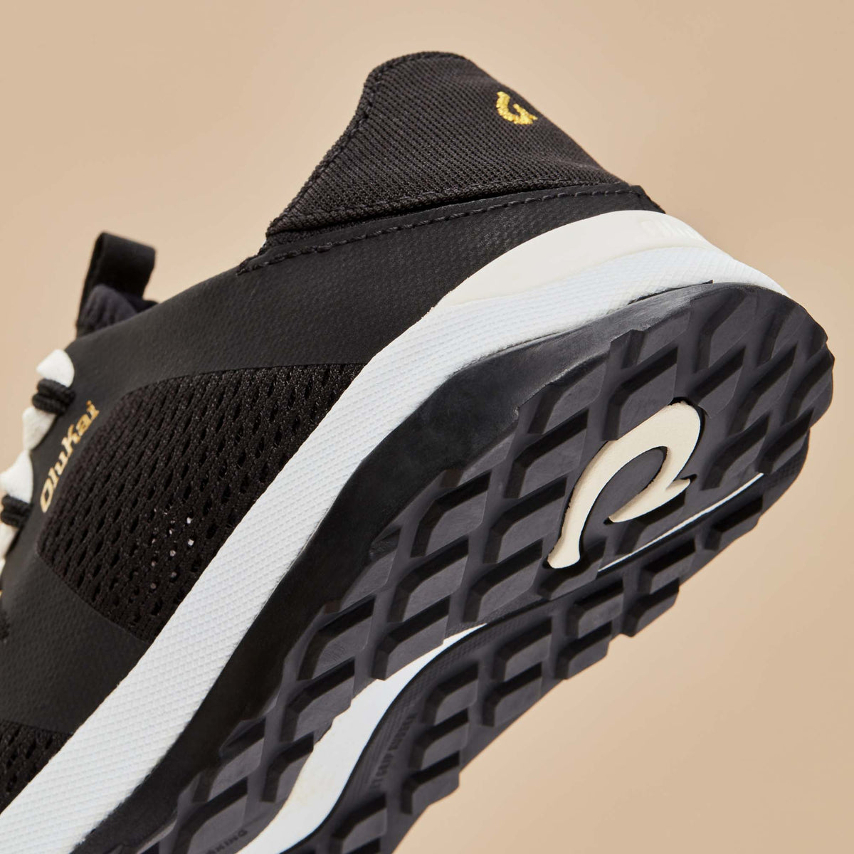 OluKai Discount - Huia Women’s Athleisure Shoes - Black