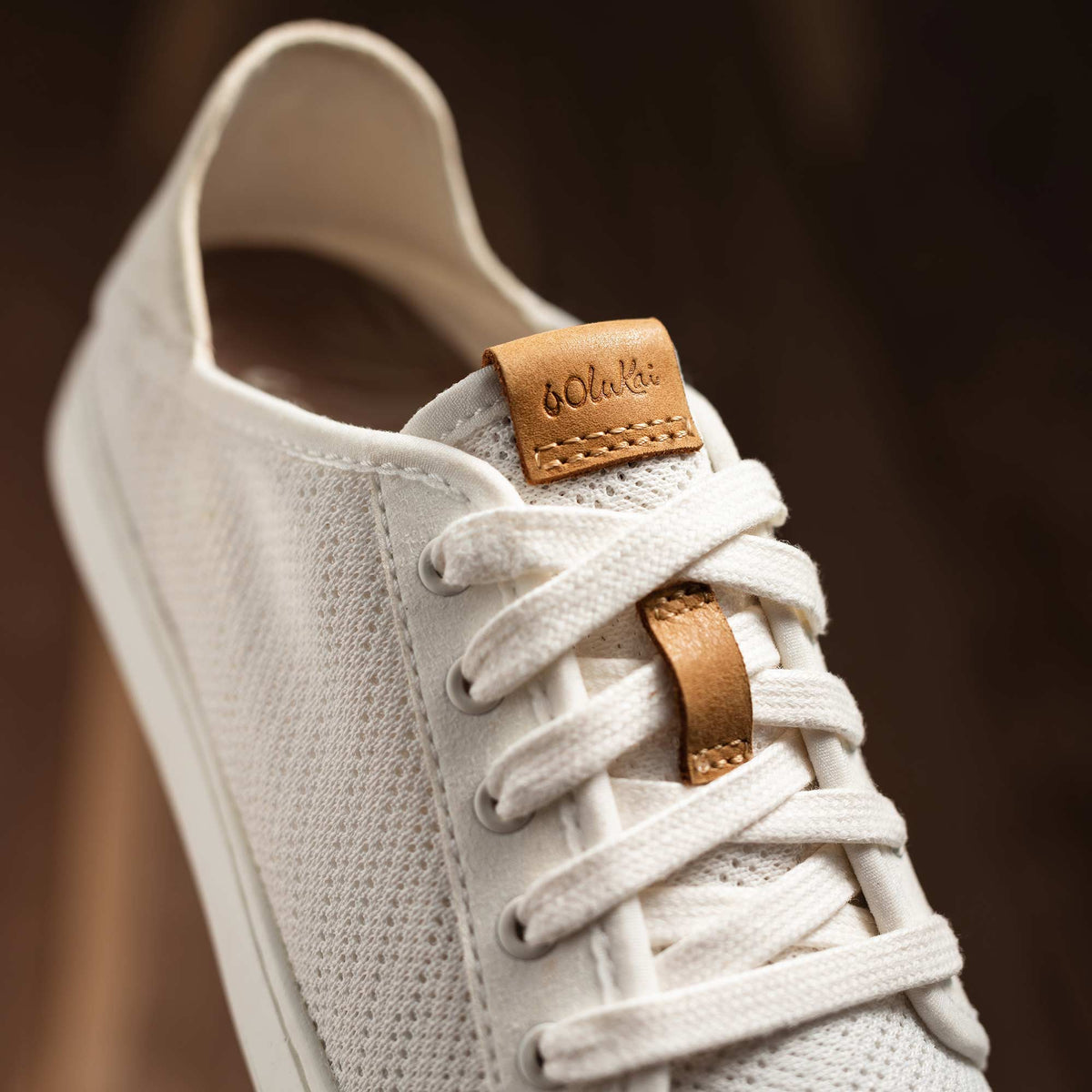 OluKai Sale - Pehuea Lī Women's Sneakers - White