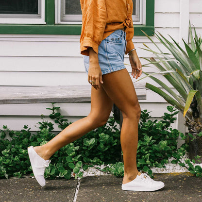 OluKai Sale - Pehuea Lī Women's Sneakers - White