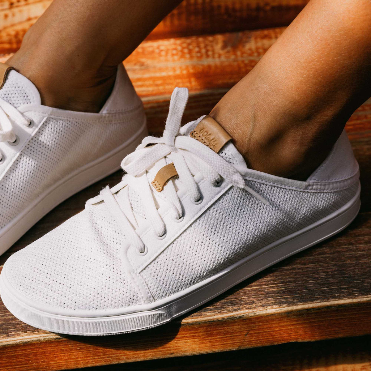 OluKai Sale - Pehuea Lī Women's Sneakers - White