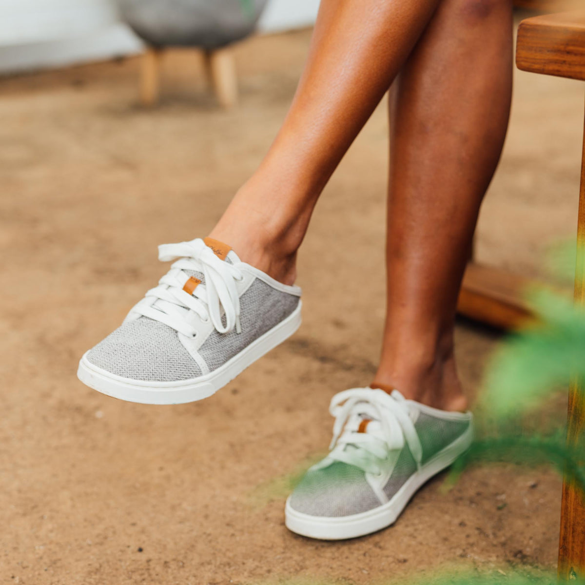 OluKai Smart Buy - Pehuea Lī Women's Lightweight Sneakers - Tapa