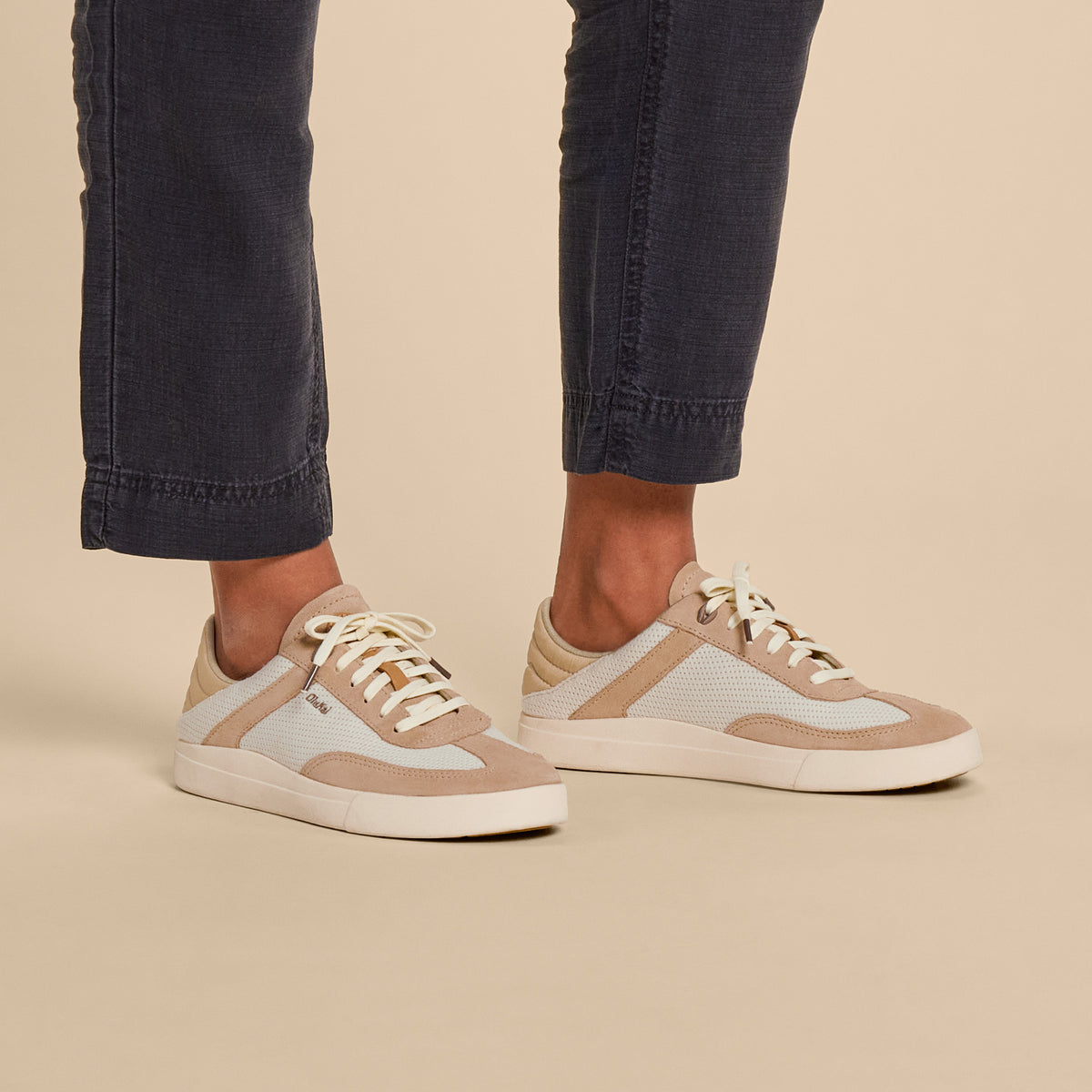 OluKai Premium - Kīlea Women’s Sneaker Shoes - Tan / Tapa