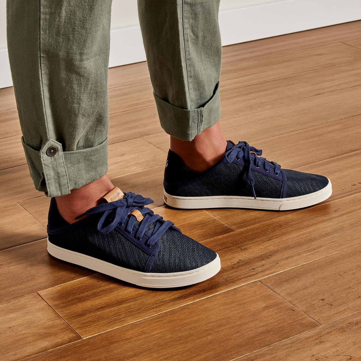 OluKai Trending - Pehuea Lī Women's Sneakers - Trench Blue