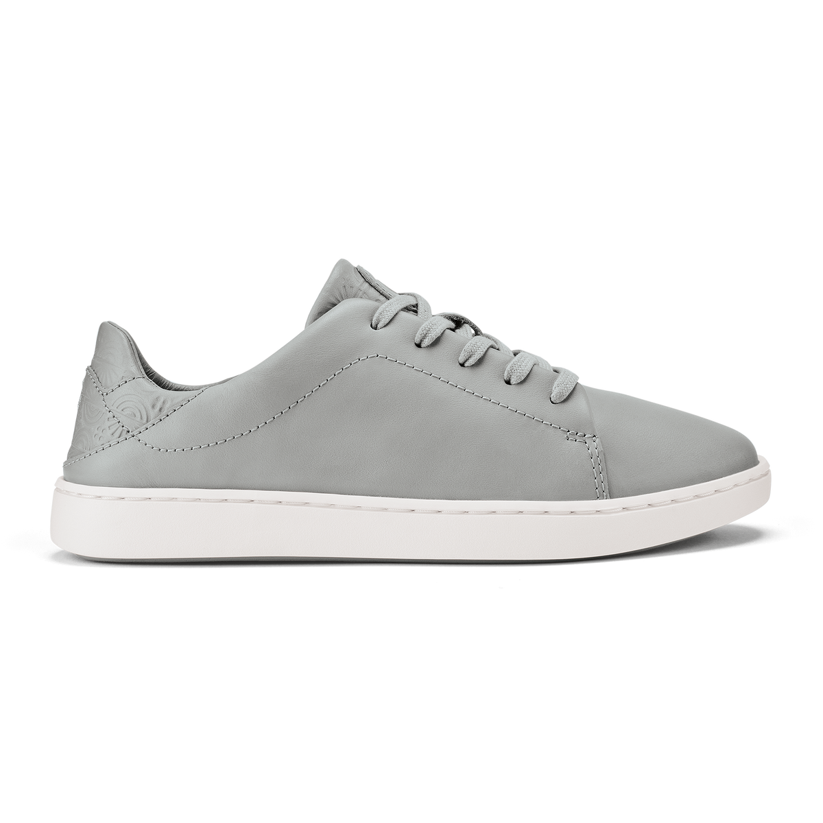 OluKai Featured - Pehuea Lī ‘Ili Women's Leather Sneakers - Ash