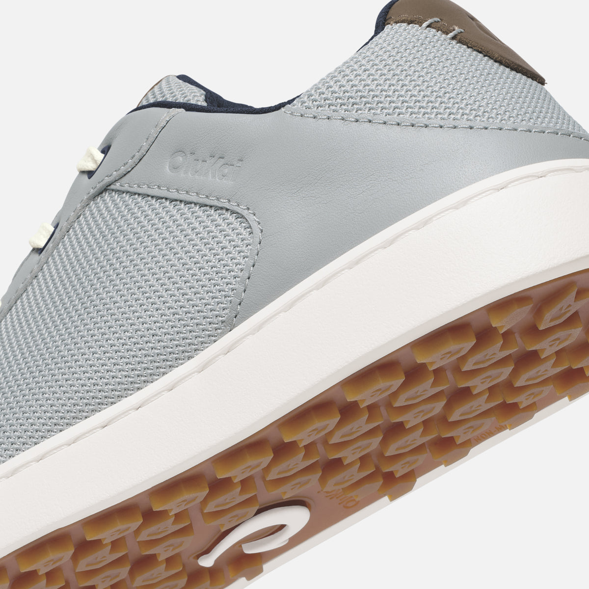 OluKai Special Offer - Kiahuna - Cloud Grey / Tan