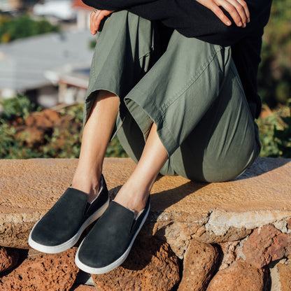 OluKai Customer Favorite - Pehuea Cozy - Lava Rock