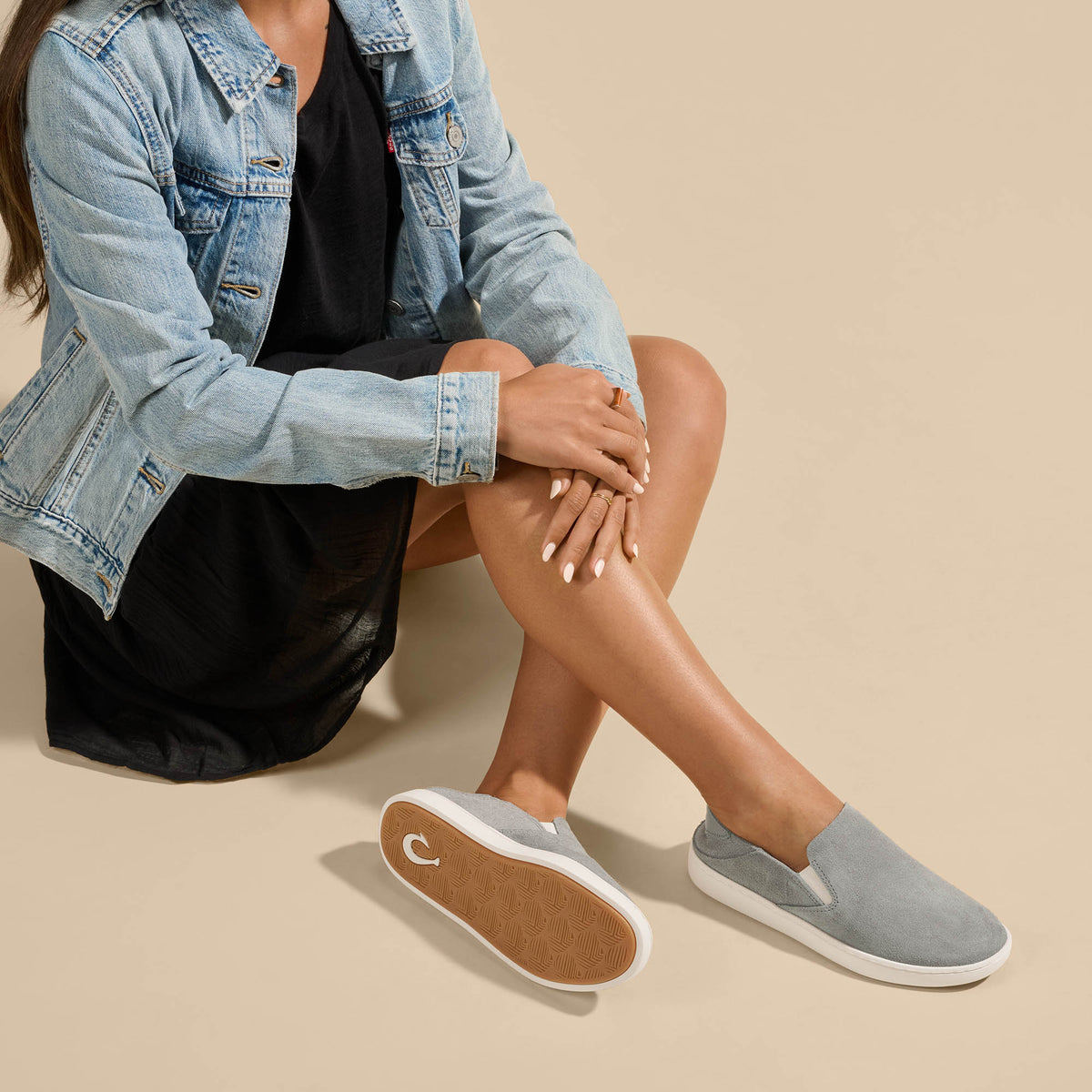 OluKai Premium - Pehuea Luxe Women’s Suede Shoes - Ash