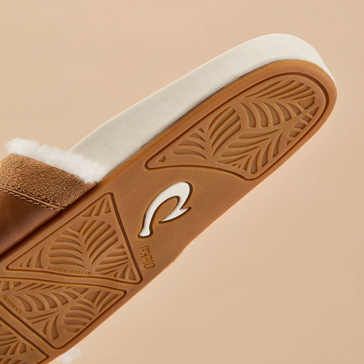 OluKai Great Value - Hō‘ala Slide Women’s Slide Slipper Sandals - Tan / Puka