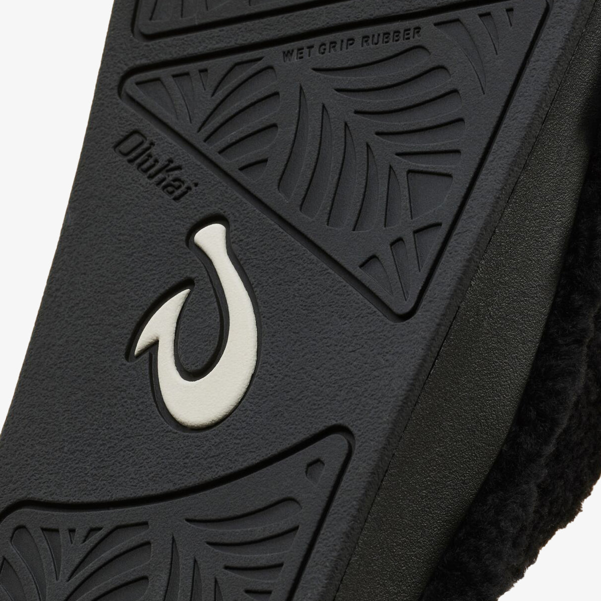 OluKai Trending - Kīpe'a Heu Women‘s Flip Flop Slippers - Black