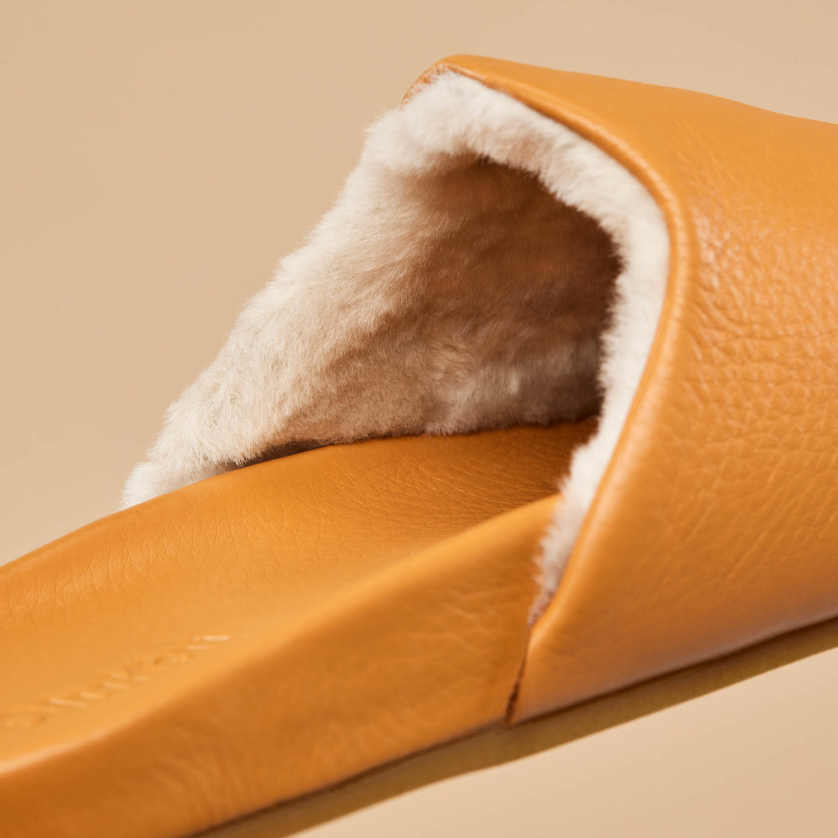 OluKai Smart Buy - Kōnea Women’s Leather Slipper Mules - Saddle