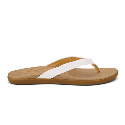 OluKai New - Honu Women’s Leather Sandals - Bright White / Golden Sand