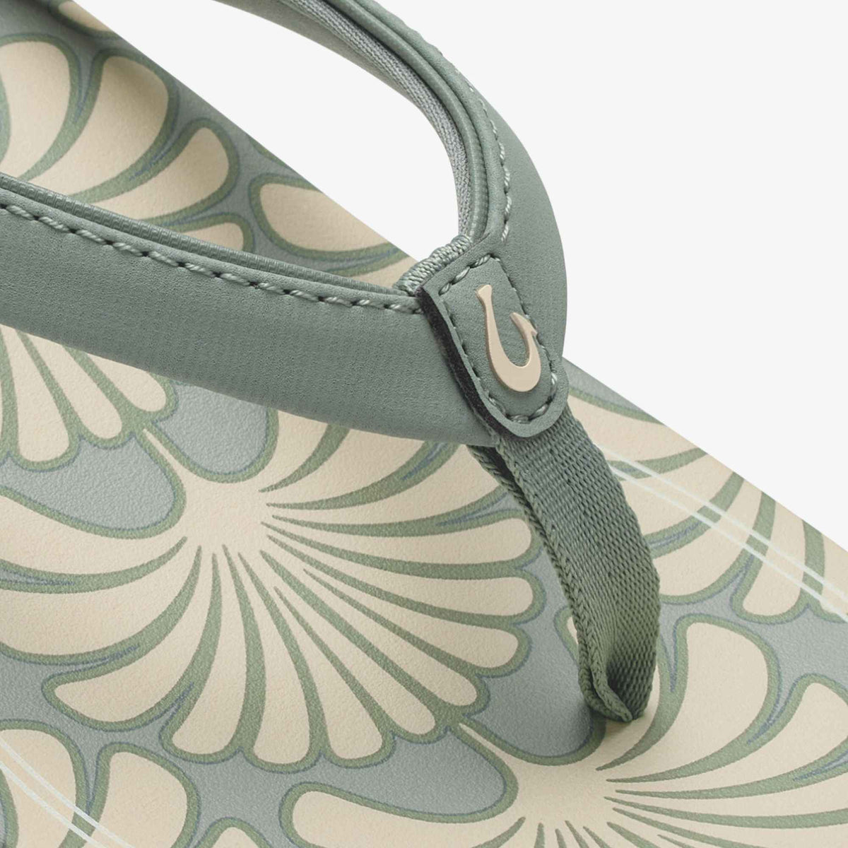 OluKai New - ‘Uiki - Silver Pine / Pa‘i