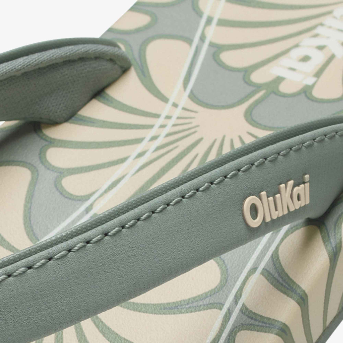 OluKai New - ‘Uiki - Silver Pine / Pa‘i