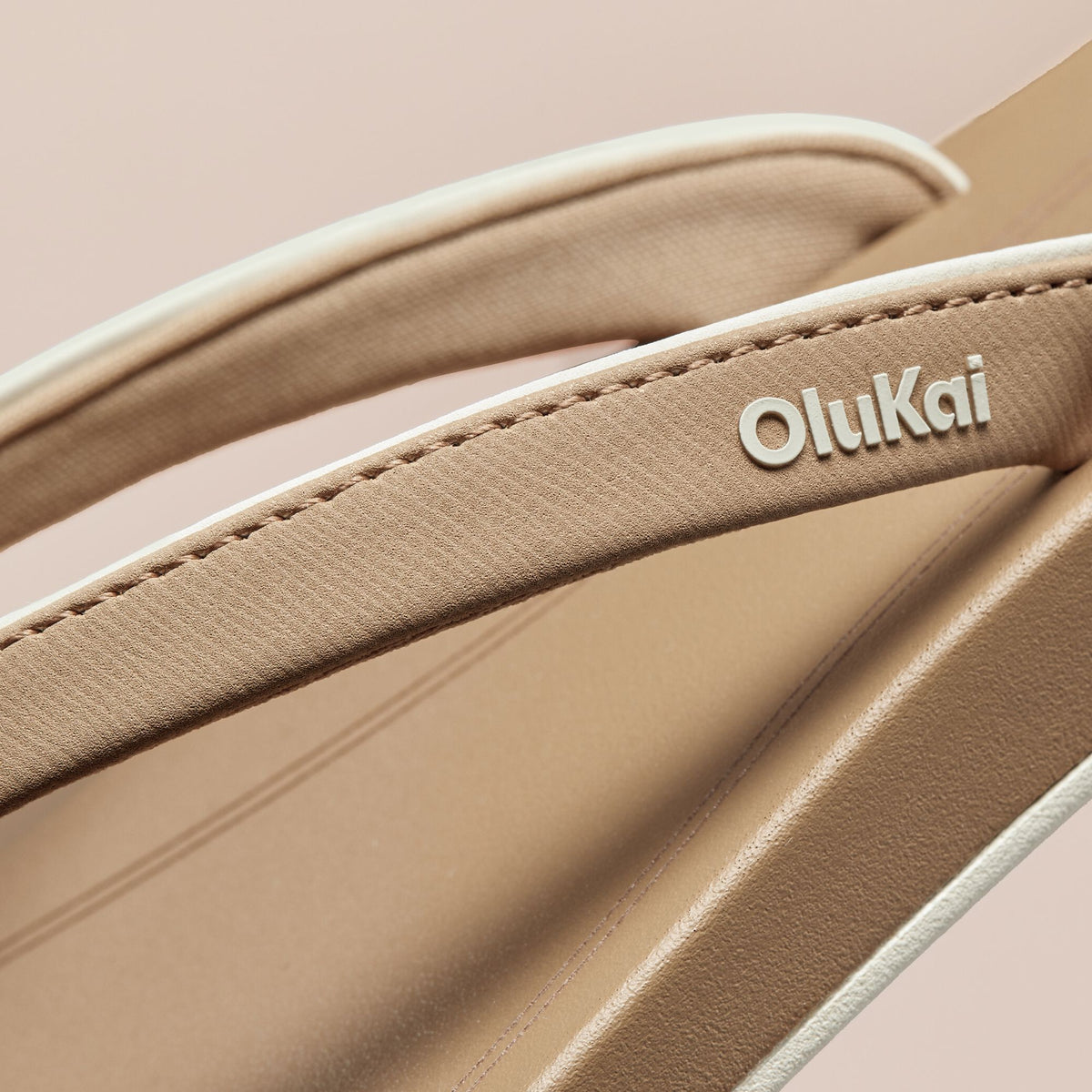 OluKai New - ‘Uiki Women’s Everyday Beach Sandals - Warm Sand