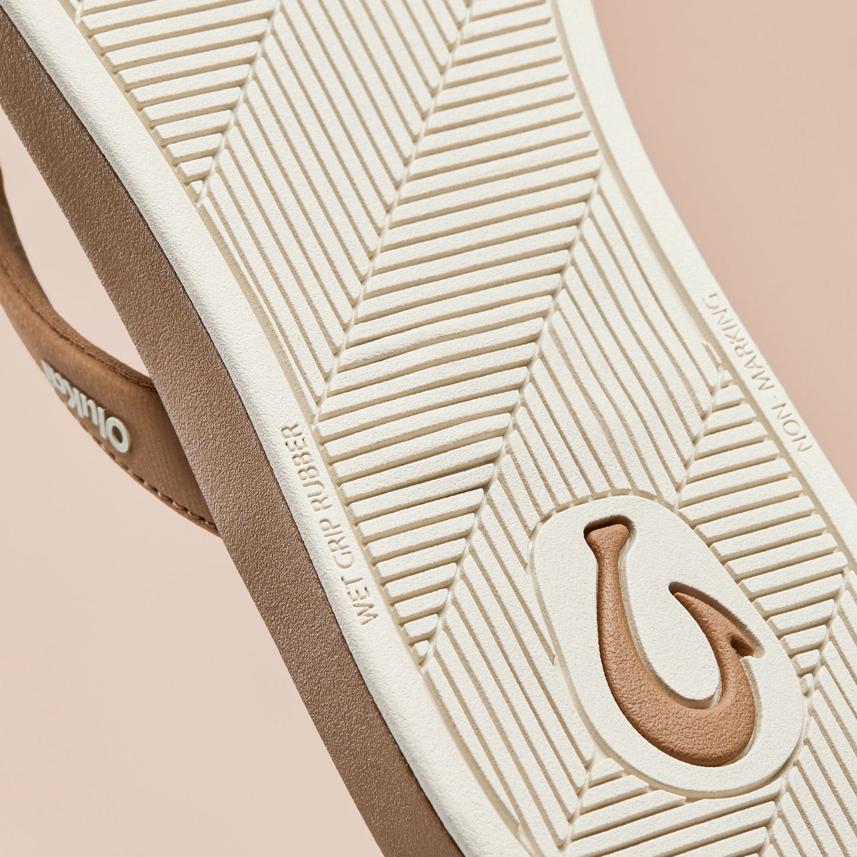 OluKai New - ‘Uiki Women’s Everyday Beach Sandals - Warm Sand