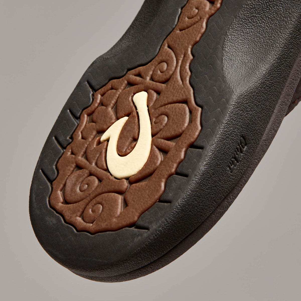 OluKai Best Seller - ‘Ohana Women's Best Selling Beach Sandals - Dark Java