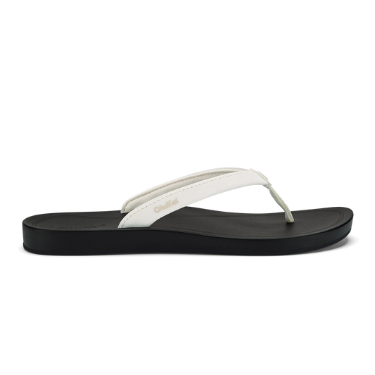 OluKai Special Offer - ‘Uiki Women’s Everyday Beach Sandals - Bright White / Lava Rock