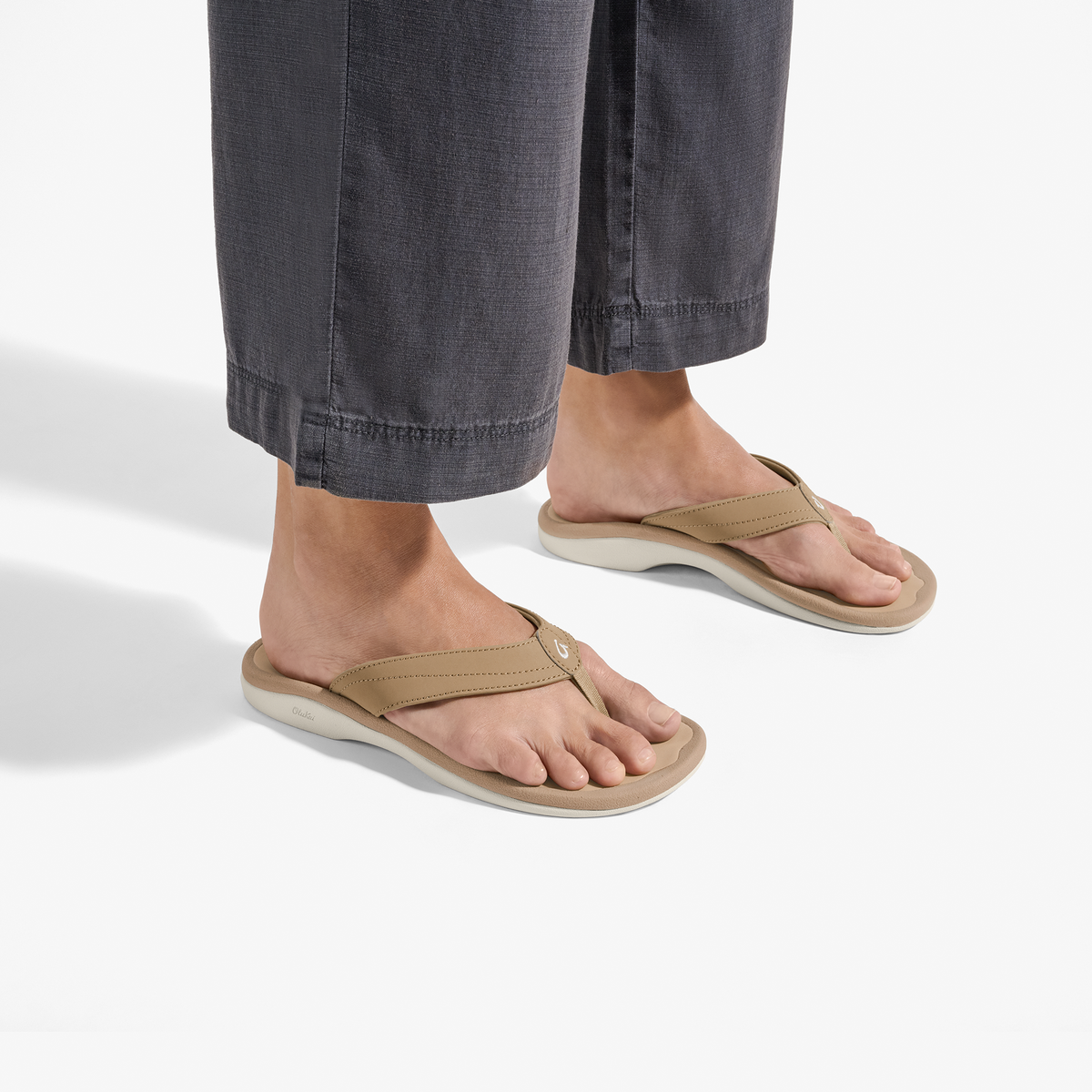 OluKai Trending - ‘Ohana Women's Beach Sandals - Warm Sand