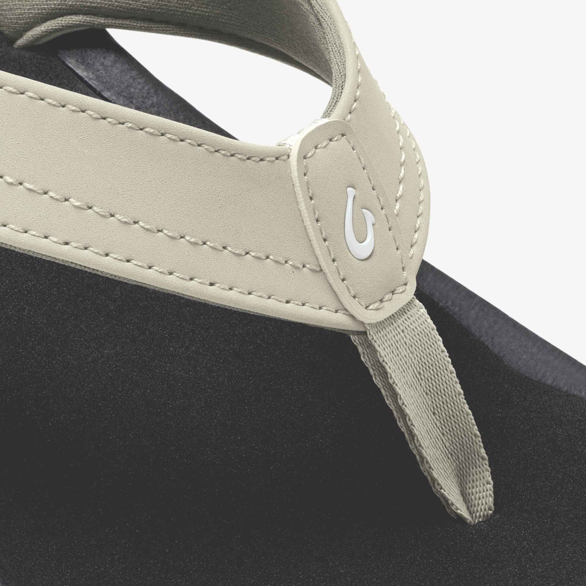 OluKai Essential - ‘Ohana - Ecru / Black