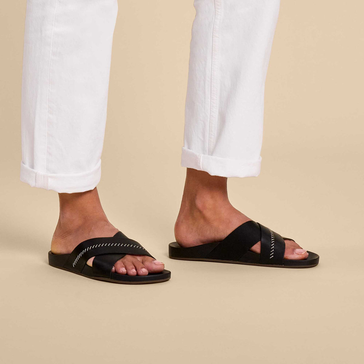 OluKai Sale - Kipe‘a ‘Olu Women‘s Slide Sandals - Black