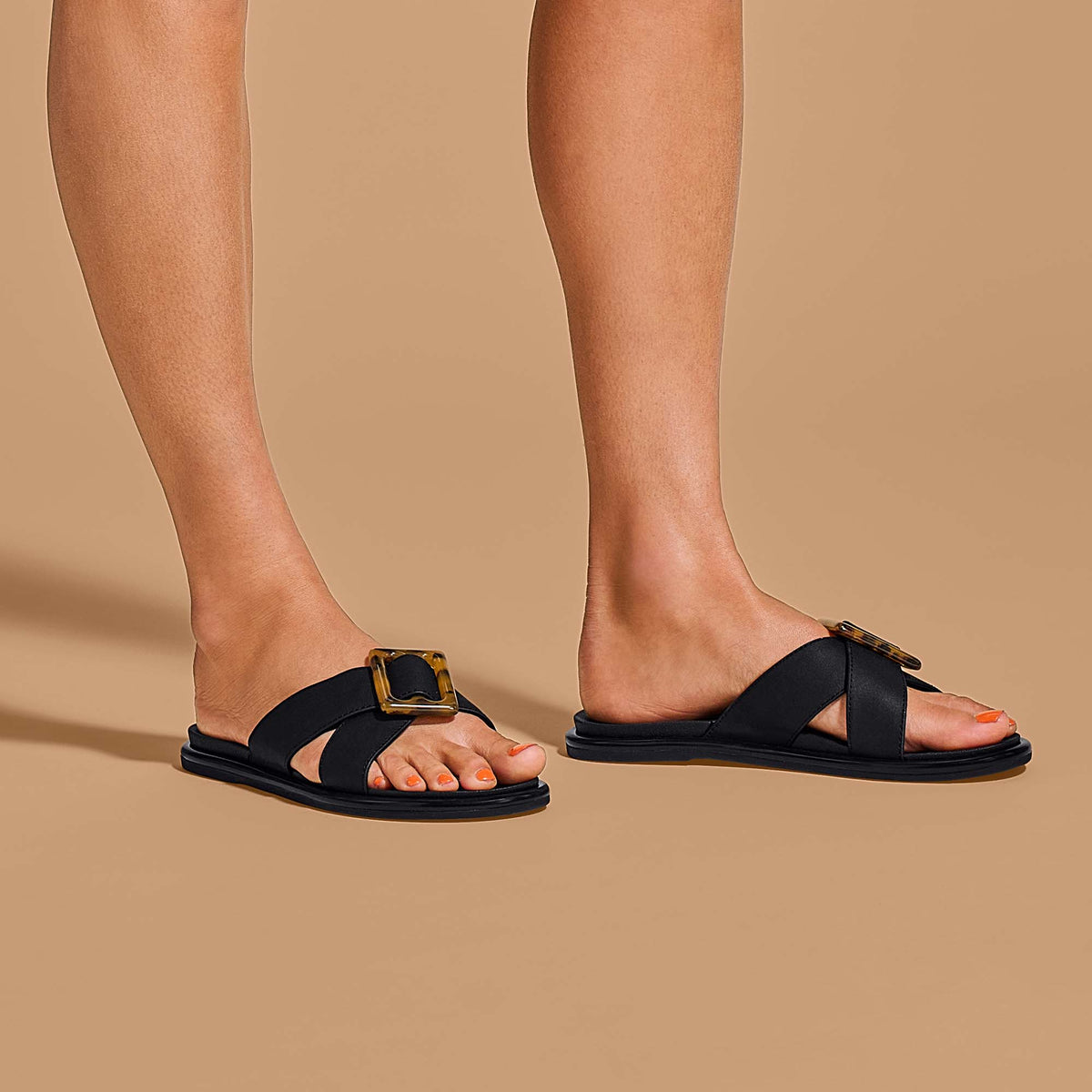 OluKai Premium - La‘i Slide Women’s Slide Beach Sandals - Black