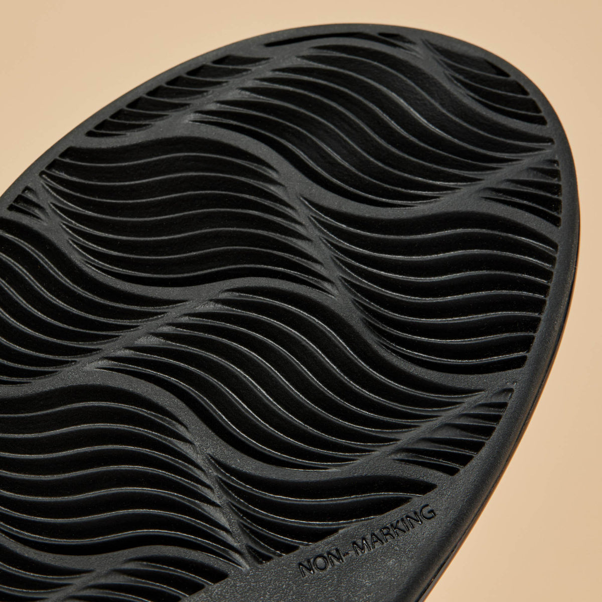 OluKai Premium - La‘i Slide Women’s Slide Beach Sandals - Black