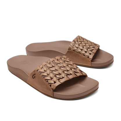 OluKai Sale - Kāmola Women’s Leather Slide Sandals - Tan
