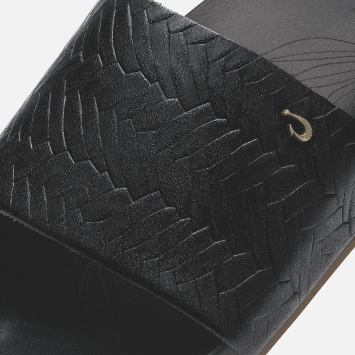 OluKai Quality - Kipeʻa Pono - Black / Weave